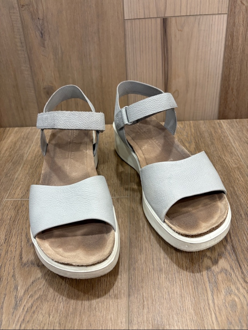 Ecco Flowt Wedge Cork Concrete Spin V2 Light Grey size 40 Sandals